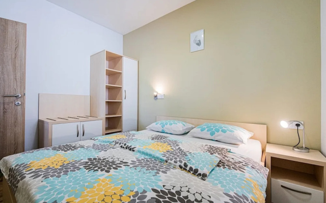 Apartmaji Banonia Stork Flight