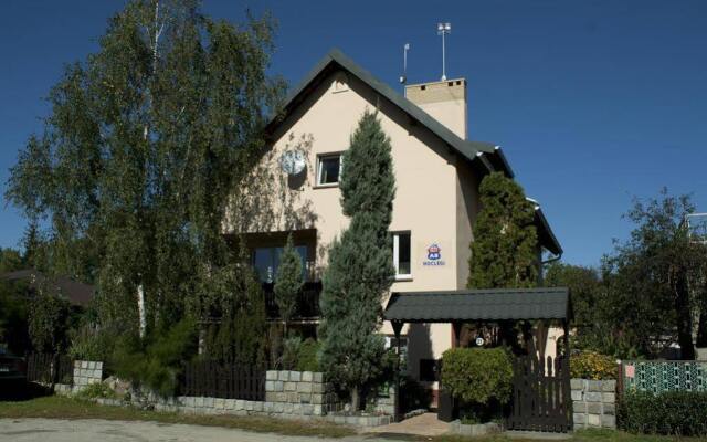 Отель Villa A8 Польша, Вроцлав - отзывы, цены и фото номеров - забронировать отель Villa A8 онлайн вид на фасад