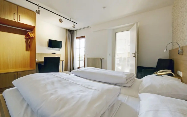 Hotel Bauer Großbettlingen