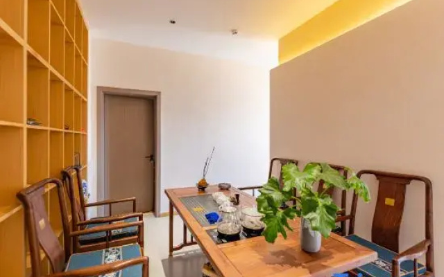 Dali Moon Companion Qingshan Seaview Inn (Shuanglang Store)