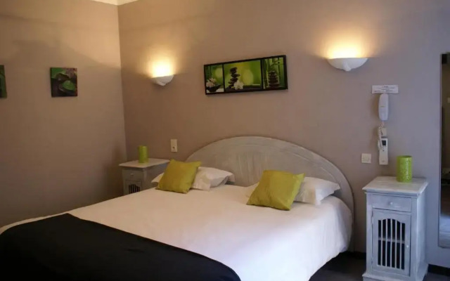 Hôtel Le Petit Manoir Provence