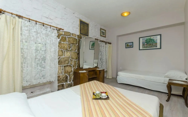 Apartments Lola