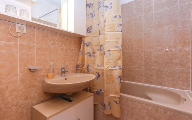 Stunning Home in Podstrana With Wifi and 1 Bedrooms