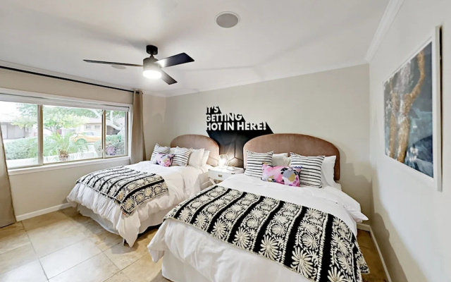 Ultra-Posh - 3 Br Home