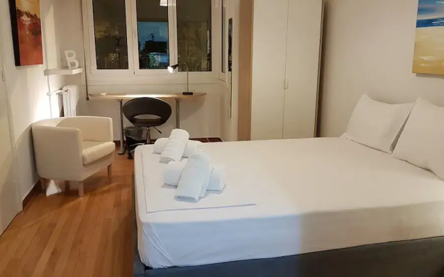 Erra - Grey - Athens Center, 120m², 4 BD, 2 BATH