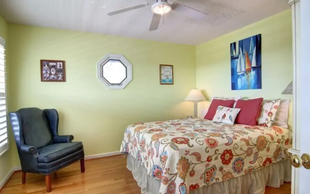 Turtle Cove (formerly Fiddler's Green) 4 Bedroom Home by RedAwning