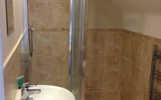 Contractors Guest House
