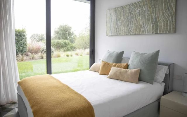 Luxurious Golf Villa La Vinya 5