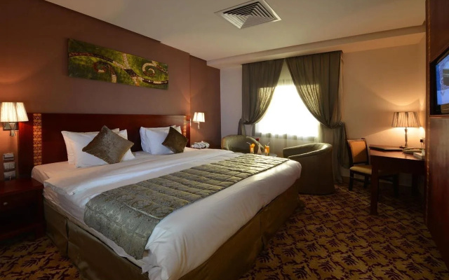 Reef Global Hotel