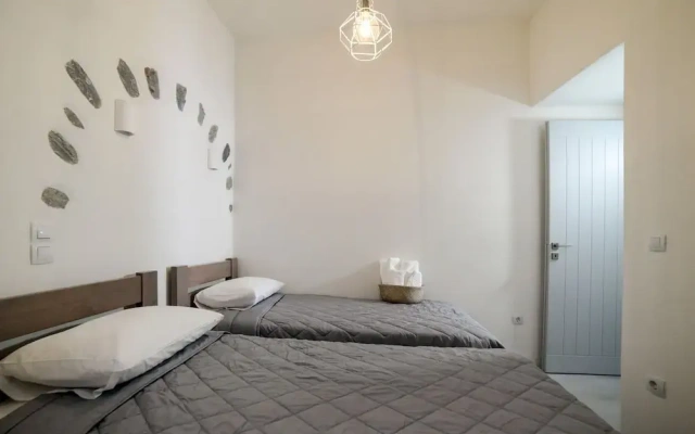 Amphoras Apartments