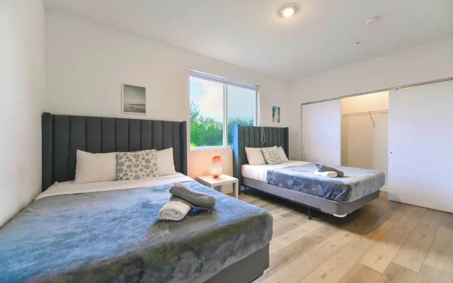 Stylish Townhouses by Design District