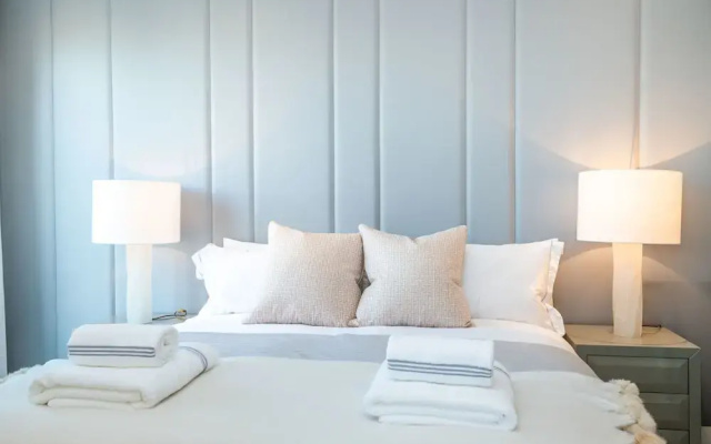 Luxurious Victoria Home by the Apollo Theatre