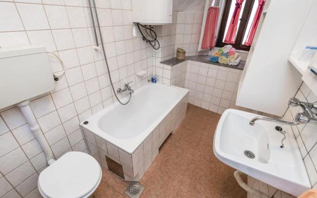 Amazing Home in Kastav With Wifi and 2 Bedrooms