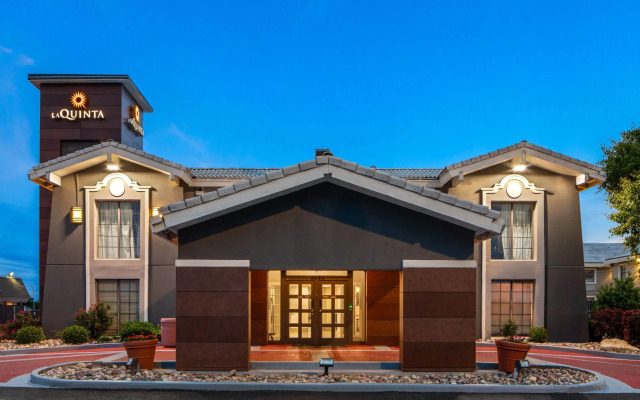 La Quinta Inn by Wyndham Omaha West