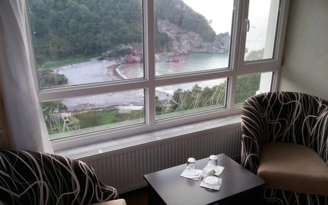 Deniz Otel