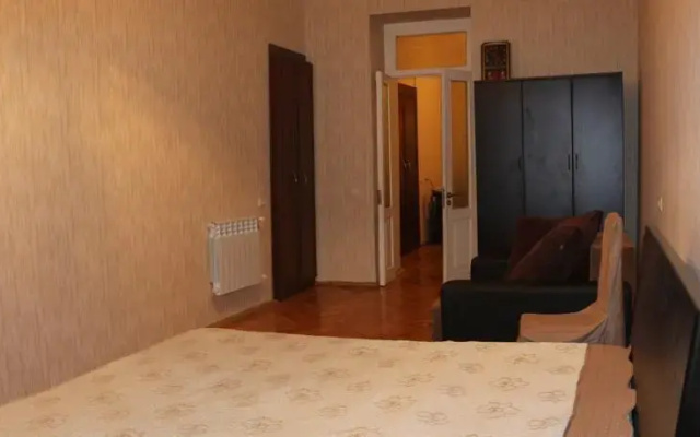 Apartment Charel na Ingorokva