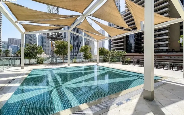 Scintillating Marina View From 1BR Apt