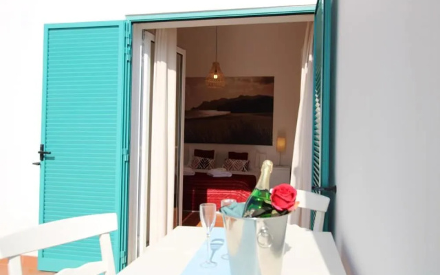 Prainha Algarve Villa With Pool by Homing