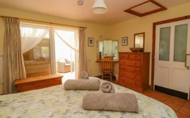Mimosa Cottage, West Bexington