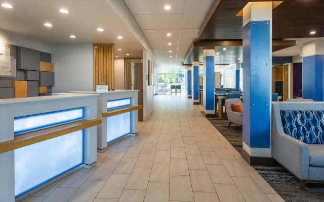 Holiday Inn Express & Suites Greenwood Mall by IHG