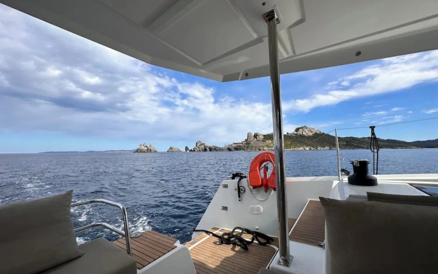 Catamaran EDEN