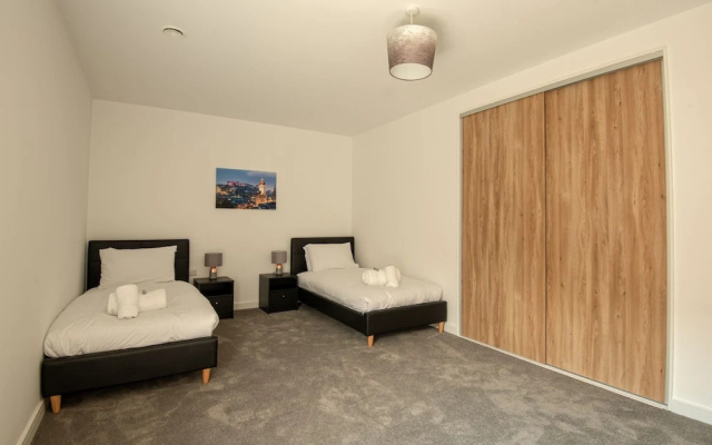 Roomy Comfortable Apartment