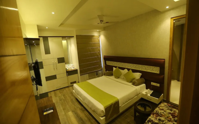 Hotel Gurveer Royal