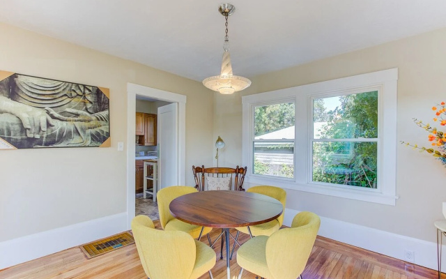 Woolsey Street - 2 Br Home