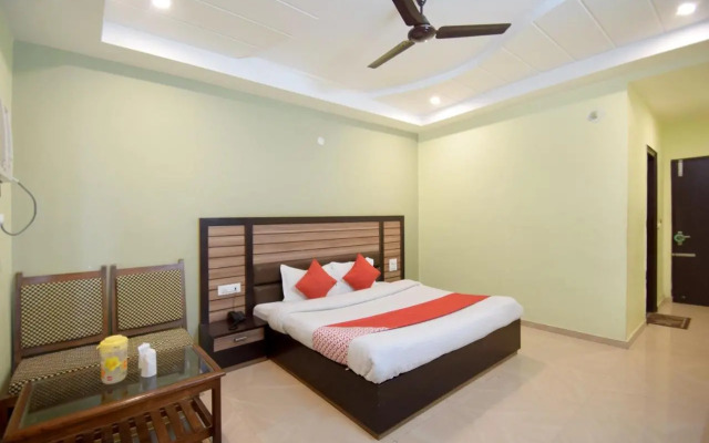 OYO 4690 Hotel Kanta International