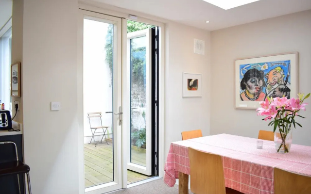 2 Bedroom Townhouse In Dublin City Centre