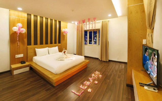 Legacy Riverside Danang Hotel