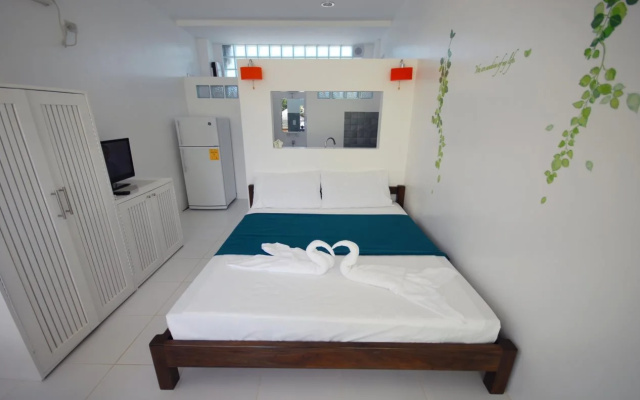 Clubboracay Apartelle