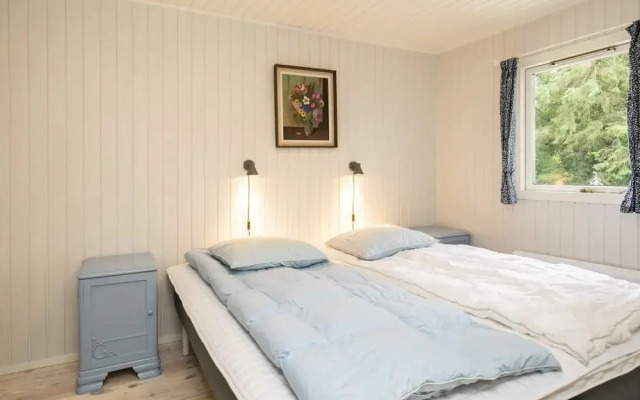 6 Person Holiday Home in Thyholm