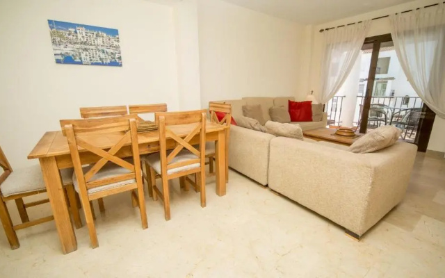Marina Real 245