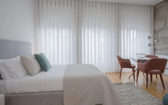Liiiving in Porto Downtown Luxury Apartment 3R