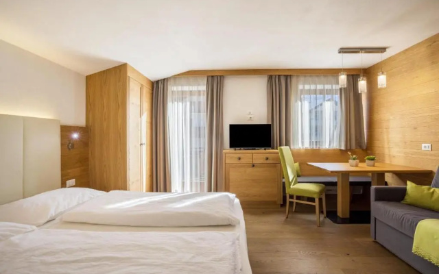 Rosalpina Apt 1