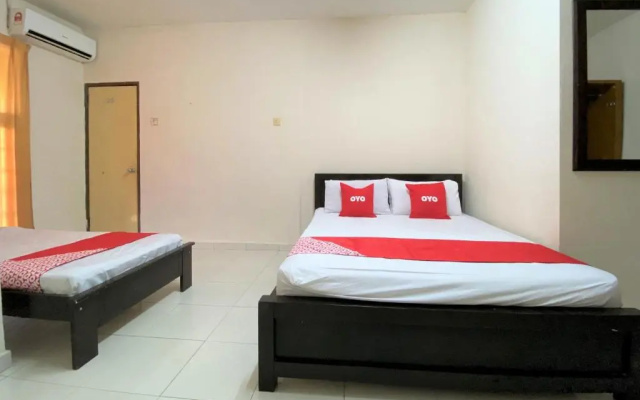 OYO 90159 Zahaar Hotel