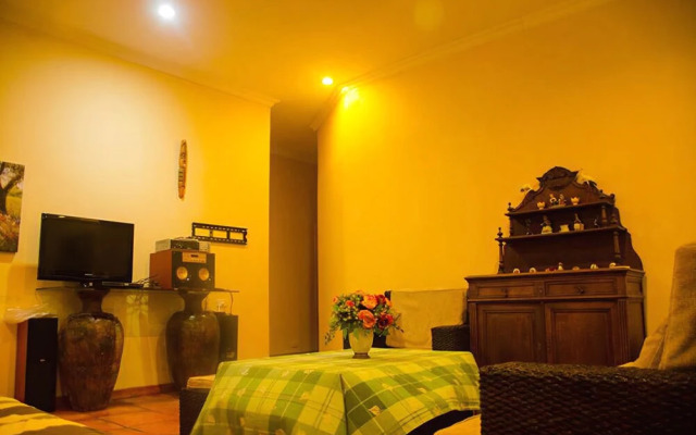 Baan Win House