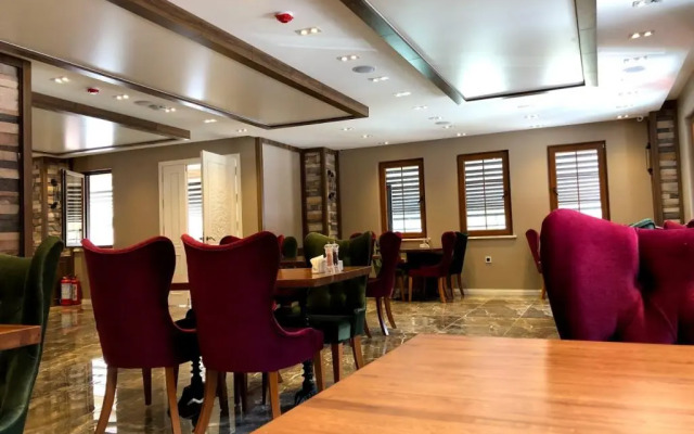 Hayat Rose Hotel