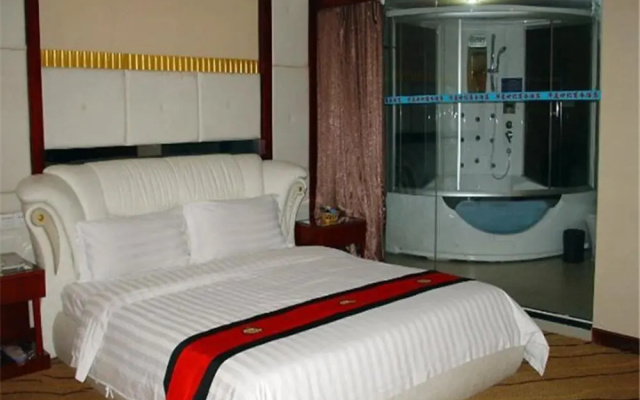 Huaxia Hotel (Zhuhai Doumen Gymnasium Zhongxing South Road)
