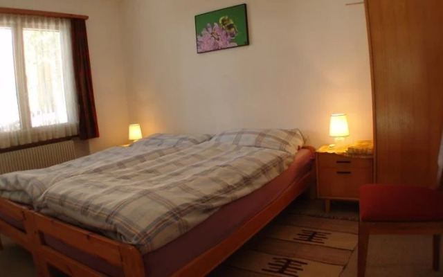 Chesa Albris Bed & Breakfast