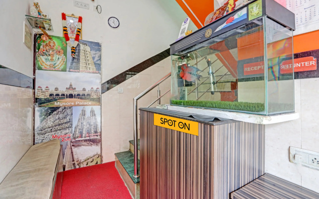 Hotel O Vishu Moni Residency