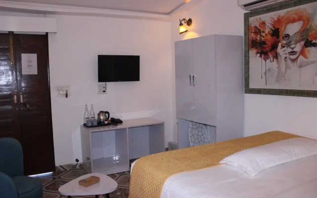 Royale Amata By the Beach
