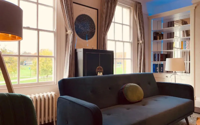 The Midsummer Common - Modern & Spacious 2BDR House with Garden