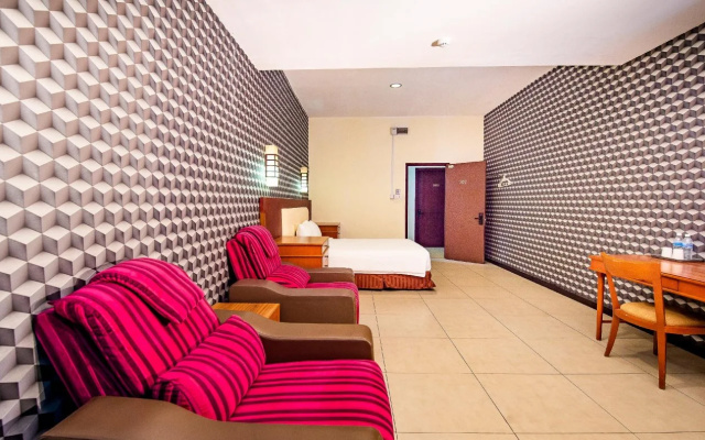 Pertama Lodge
