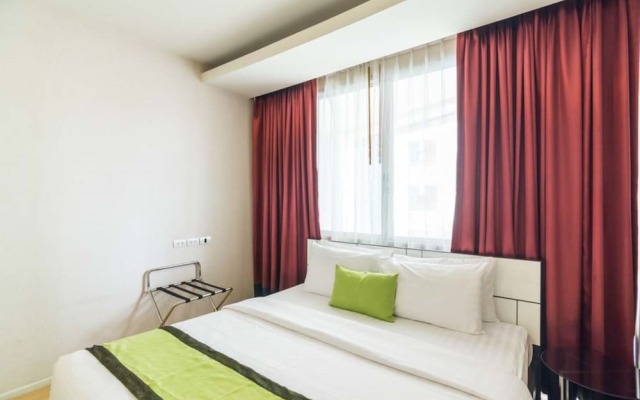 Отель Icheck Inn Skyy Residence Sukhumvit 1 Бангкок вид на фасад