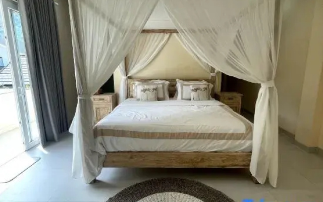 Luxury 3 Bed Pool Villa in Paradise