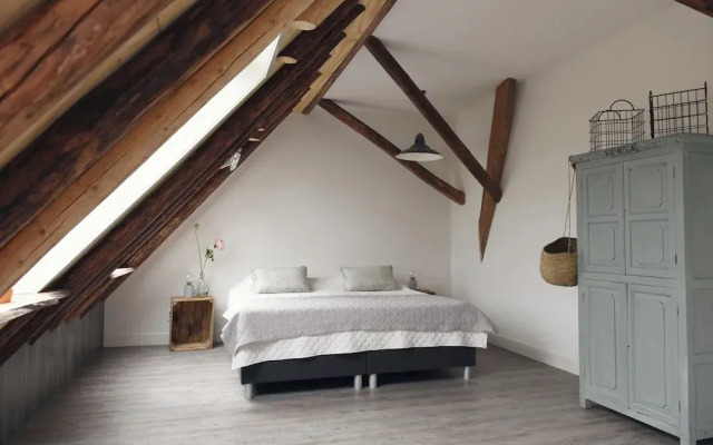 Hoeve Landzicht Accommodation for 24-people