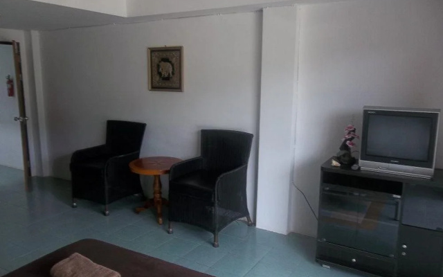 Paulee's House