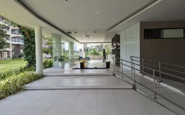 Chic Cozy Studio at Tambuli Residences Ocean View by Dominik Studio with Pool Balcony in Mactan